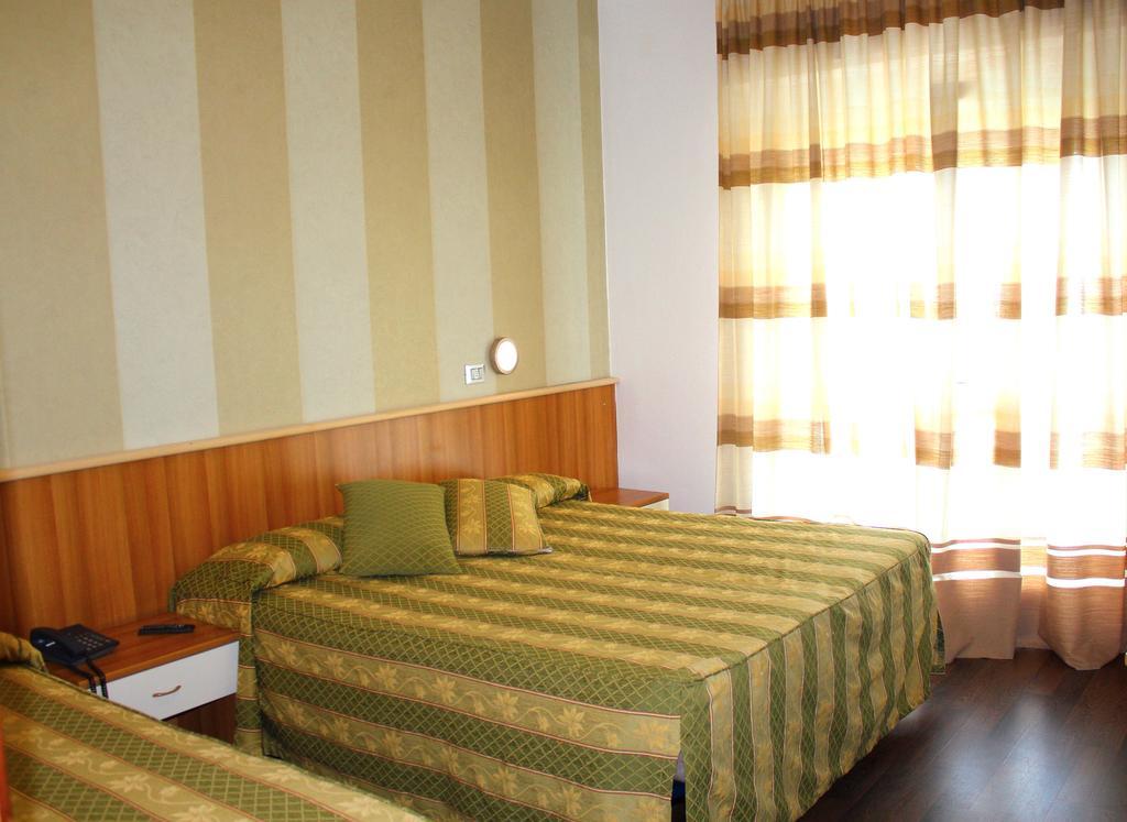 Hotel Marina Челле-Лигуре Экстерьер фото